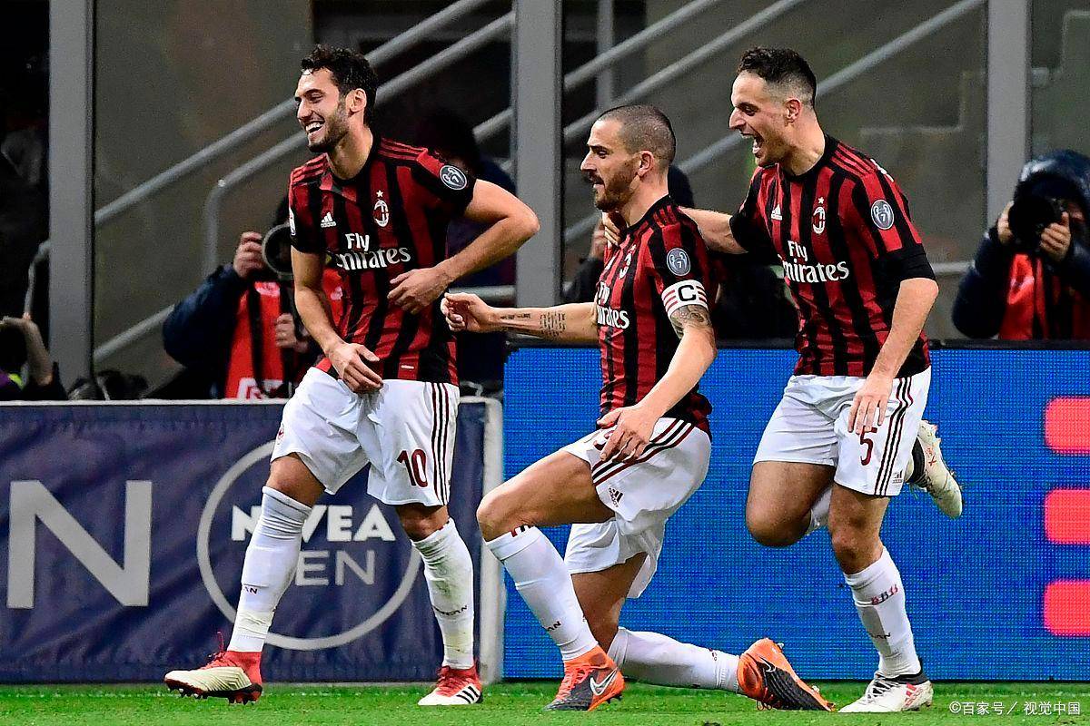 那个拥抱是整场最温暖的画面（全场最暖一幕：那个拥抱）