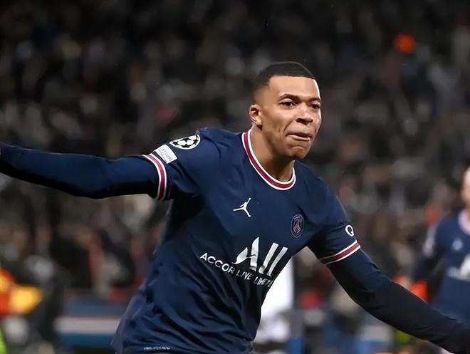 菲利普拉姆退役后的丰盛人生：为何我会选择和足球保持距离？（菲利普拉姆退役后的多彩人生：我为何选择与足球保持距离？）