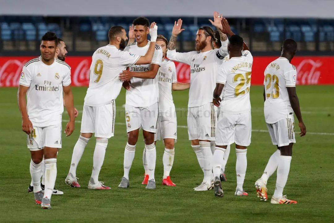 太阳报：切尔西名宿佩特莱斯库罹患不明疾病，体重暴跌30公斤（英媒：切尔西传奇佩特莱斯库患不明病症，体重骤减30公斤）