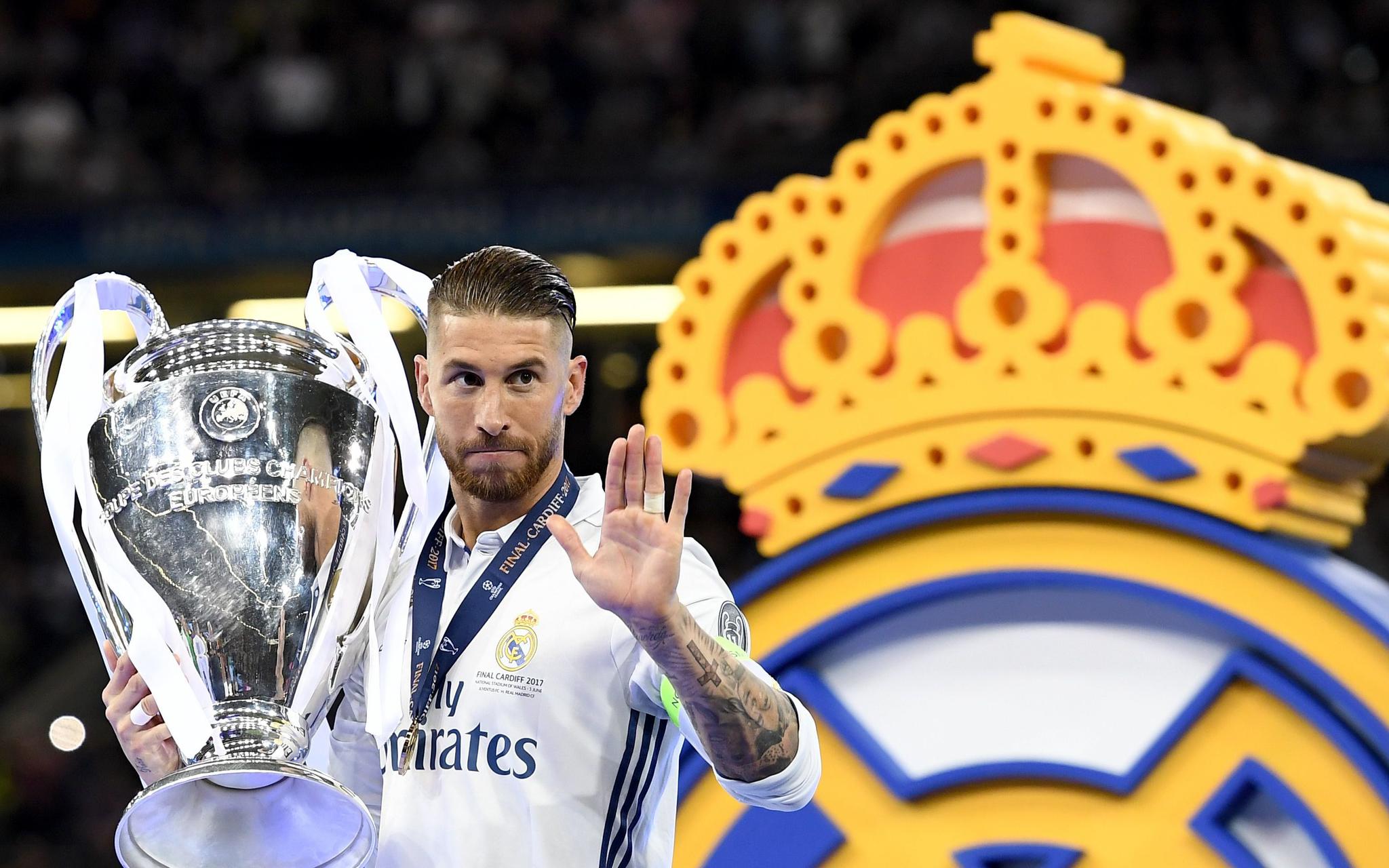 查理·哈迪（Charlie Hardy）等待5个月后终于签约曼联。（历经5个月等待，查理·哈迪正式加盟曼联）