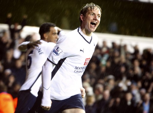 阿斯：伊萨克缺席利物浦赛前合练，将错过对阵皇马欧冠焦点战（阿斯：伊萨克缺席利物浦赛前训练，欧冠战皇马将无缘出场）