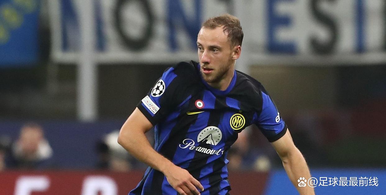 波兰主帅：希望面对荷兰能有更多控球；已证明能与他们抗衡