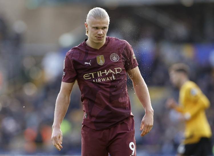 BBC：沙特仍有兴趣签下萨拉赫，球员在利物浦已连续两场替补（BBC：沙特仍追逐萨拉赫，后者在利物浦已连两场替补）