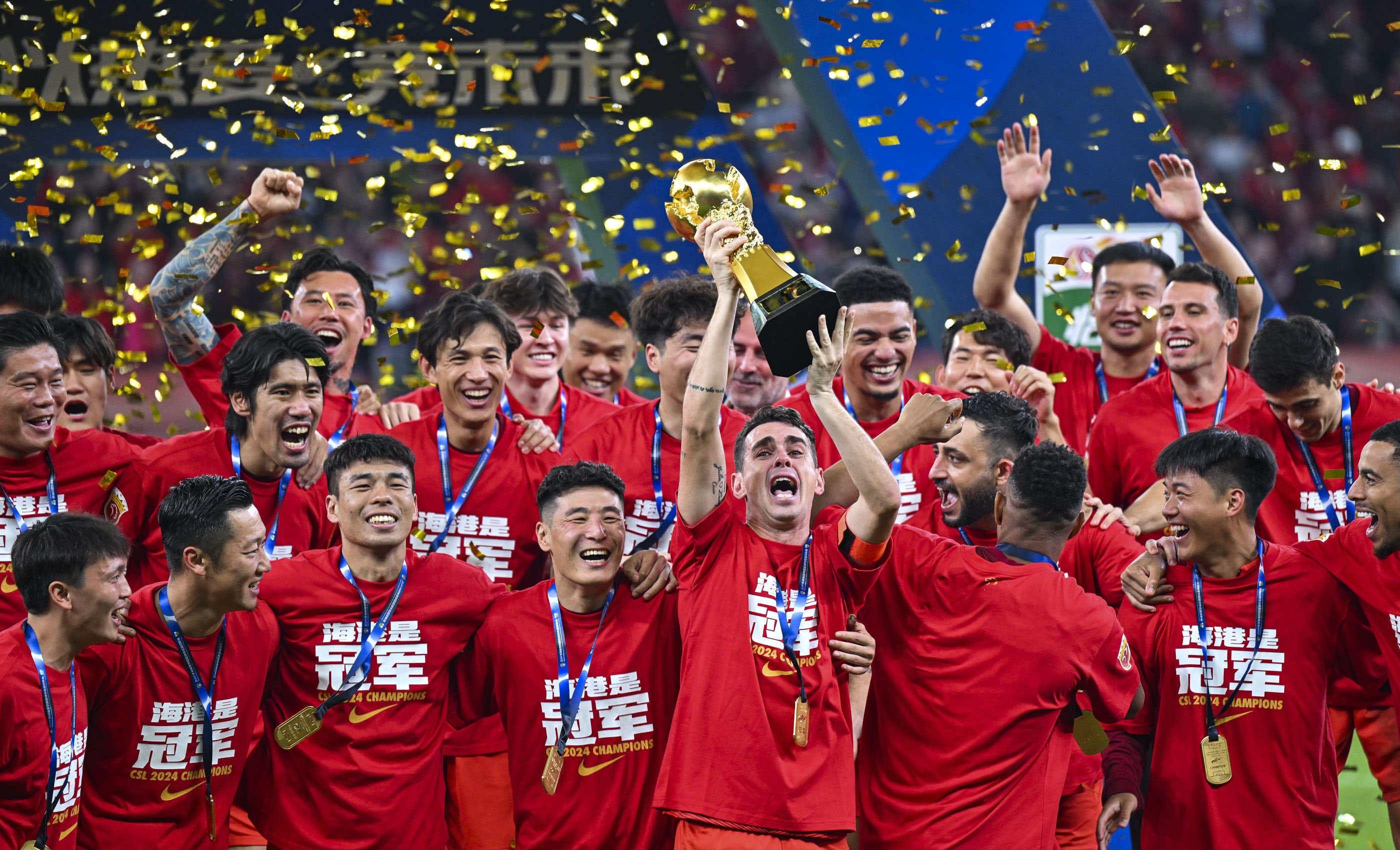 纽卡斯尔新援前锋表现不佳，转会费花销巨大，球队成绩欠佳。（重金引援未见成效：纽卡斯尔锋线新援低迷，战绩不理想）