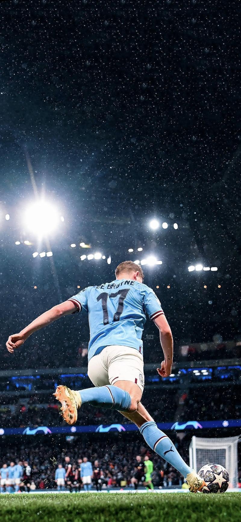 球员不满情绪写在脸上（球员怒气难掩）