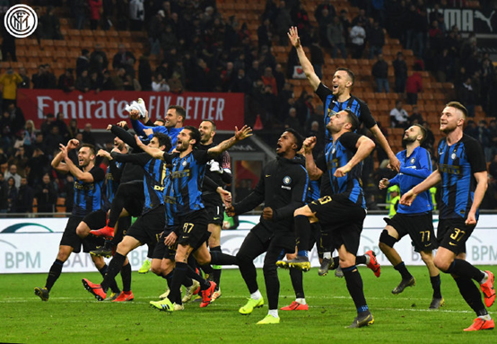 一场0-0 让邵佳一喜上眉梢 找到国足新门 颜骏凌王大雷可彻底让位了（0-0闷平令邵佳一展颜：国足新门神浮现，颜骏凌王大雷或将让位）