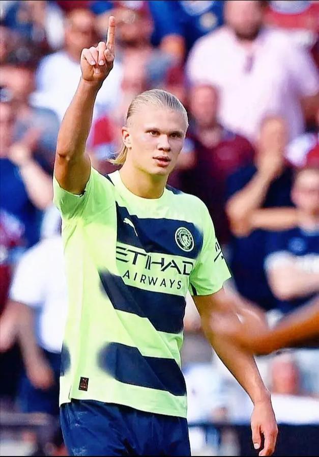 斯基拉：本菲卡正在关注科斯蒂奇，穆里尼奥对他十分赏识（斯基拉：本菲卡有意引进科斯蒂奇，穆里尼奥对其青睐有加）