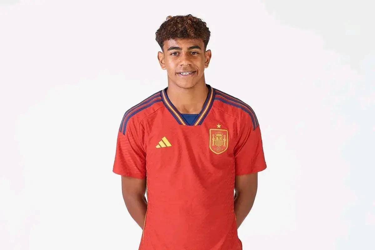 德转更新后英超U21球员身价TOP10：埃斯特旺8000万欧元第1（德转最新榜：英超U21身价前十出炉，埃斯特旺以8000万欧居首）